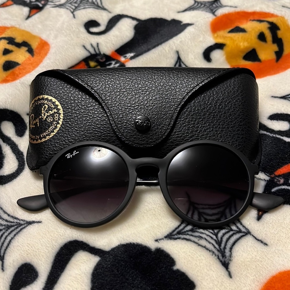 Ray - Ban
